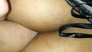 The latina putinha slowly sits her big ass on my monster cock, feeling the tight anal penetration in her asshole.