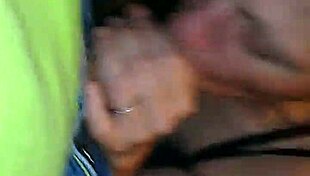 i gived my partner a quick blowjob and maked him cum so fast, it was intens.