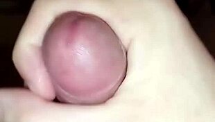 amateur fast masturbation on a chair