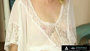 นวดนุรุพร้อมรูดหีหลังล่อเสื้อเปียก