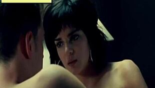 קלרה לגו חשופה בסצנות סקס פרועות! 😍