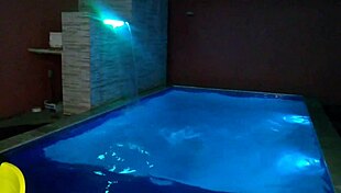 Big Cock Stretches Tight Ass Novinho