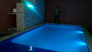 Big Cock Stretches Tight Ass Novinho