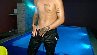 Big Cock Stretches Tight Ass Novinho