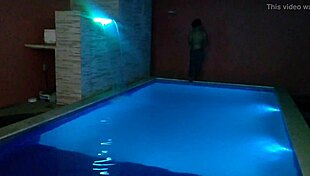 Big Cock Stretches Tight Ass Novinho