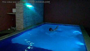 Big Cock Stretches Tight Ass Novinho