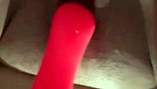 valeriavida explores solo masturbation as an amateur