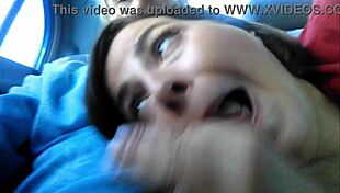 Supir Uber hisap kontol cowok tua dalam-dalam!