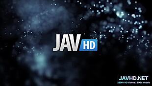 طالبة بريطانية تبادلية تستمتع بلعب فردي