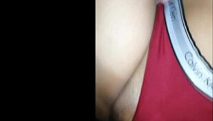 My girlfriend's amateur massage when she's not there with friend