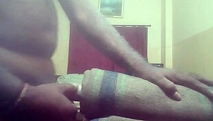 Hyderabad's hot gay guy delivers blowjob
