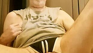 Thomas odea explores gay porn with big cocks and masturbation