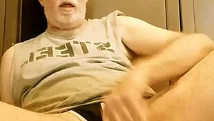 Thomas odea explores gay porn with big cocks and masturbation