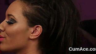 Does nasty idol suck jizz load?