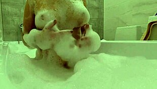 I Bathe In The Bathroom With Wet Pussy