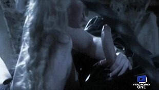 Lavandra May Et Elke Une Blonde Et Une Brune Se Partagent Une Bite