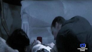 Lavandra May Et Elke Une Blonde Et Une Brune Se Partagent Une Bite