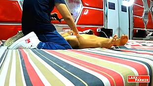 i give perla rica a full body massage and finger her vagina