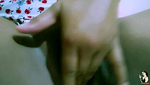 Sensual Colombian Milf Suellen Santos in Homemade Scene