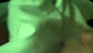 Amateur handjob from my fiance 😏💦