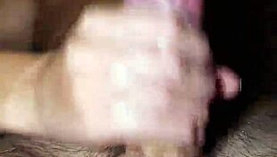 Closeup handjob cumshot - programmerswife