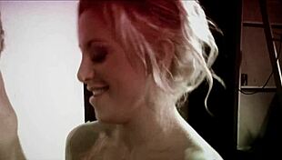 Blonde Pornstar Savannah Gold Gets Fucked In Food With Facial