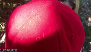 Piłkarska macocha płaci za lekcje swoim ciałem