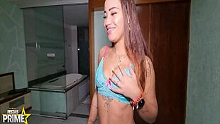 hot pricilla diabinha 18 gives her pussy to big-dicked friend.