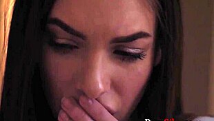 Ζηλιάρα θετή αδερφή γαμάει τον αδερφό σε θερμή συνάντηση - Summer Brooks