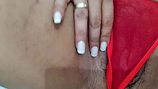 Caiu na net: Red Latina amateur gets naughty