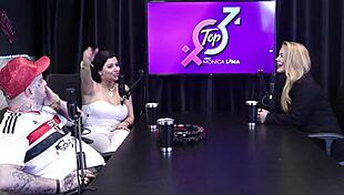 bruna ferraz cums untouched while monica lima flashes tits