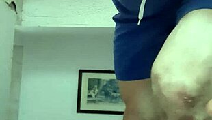 Valentina travesti uses dildo for anal assfucking play