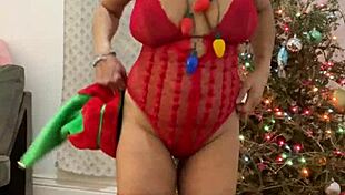 Anna Maria's Hot Christmas Ass!