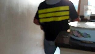 Young Girl In Towel Receives Intense Pizza Delivery Guy's Cock And Facial Cumshot