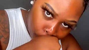 i'm suckin' that pretty dick so good