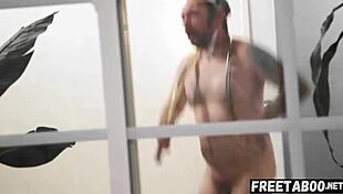 Liv Revamped kongkek jiran gila Tommy Pistol ghairah nak ubah dia