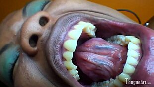 Breanna xtreme tongue fetish with lolli