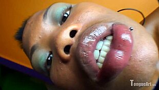 Breanna xtreme tongue fetish with lolli