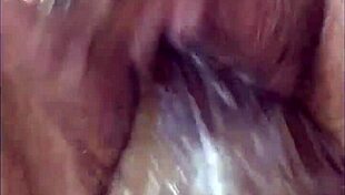 Nožná päsťovanie tejto tučnej jogínky s BBC, wow! 🦶🔥