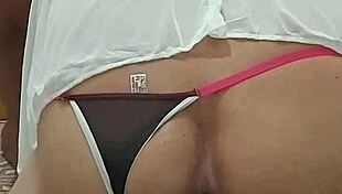 dildo gigante escorregando gostoso no cuzinho guloso do gay