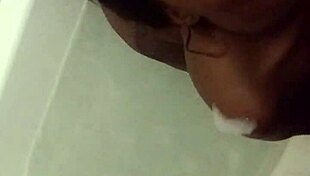 ebony babe gives bathtub blowjob with big cock 😍