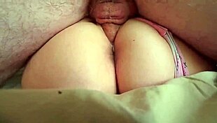 Pastorčad sestra me uhvatila kako se ševim na njene vruće slike