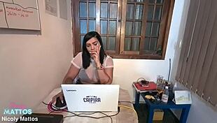 sheik from qatar wants to eat my ass 😏