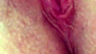 casada melada masturbates in sexy solo session 😏