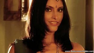 Captivating Indian Seduction Dance