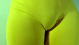 Look at that tight pussy in vacuum leggings, showing everything off provocatively!