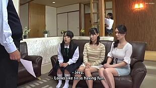 아빠 아들이 야외 파트너 교환 격렬 그룹 액션. 공공장소 구부려!