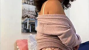 Anna Maria Shows Off New Pink Lingerie