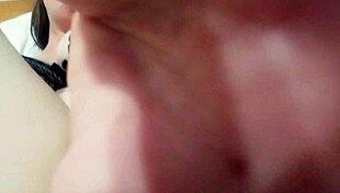 Arianna’s pussy in stunning close-up action