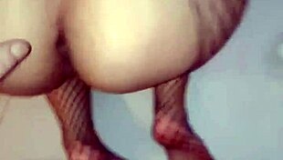 i go to the motel with the boys and let em use my mouth n pussy all night